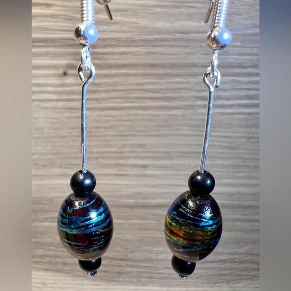 Assorted Lot of 5 Pairs Handmade Iridescent Bead Dangle Hook Earrings - Picture 3 of 11